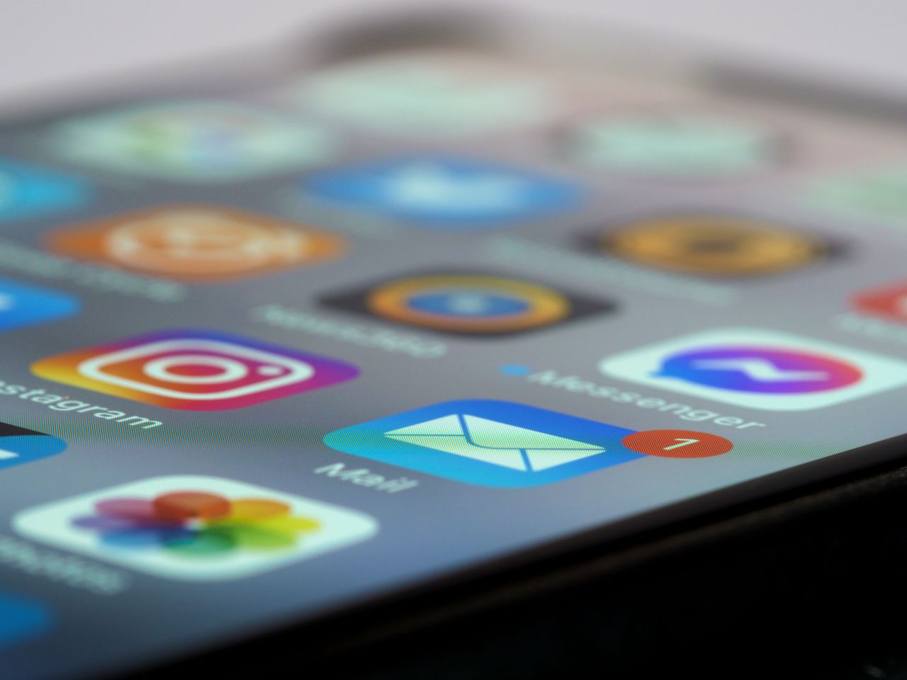Contact Email Marketing 0